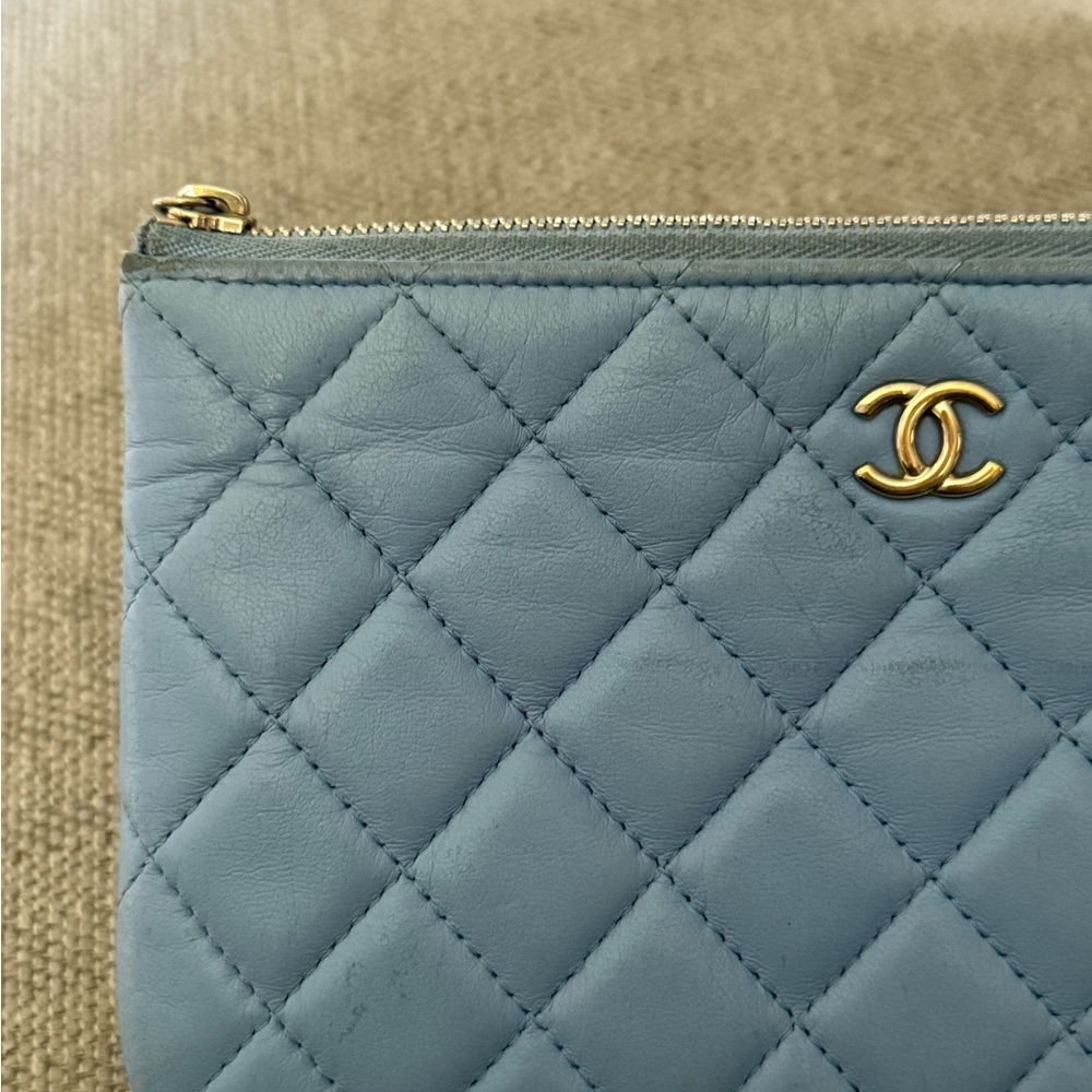 Chanel Blue Quilted O pouch clutch - Picture 10 of 15